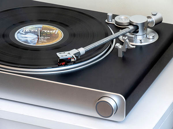 Victrola Stream Carbon Turntable Review | Sound & Vision