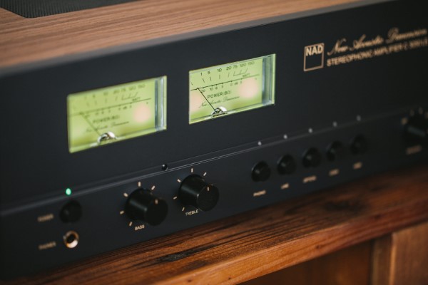 NAD C 3050 LE Integrated Amplifier Review | Sound & Vision