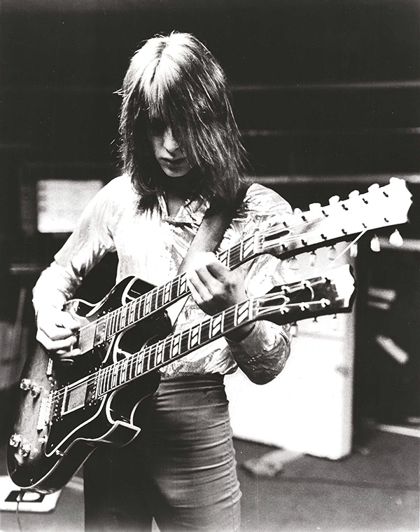 061226.svint.rundgren1973bwpic.jpg